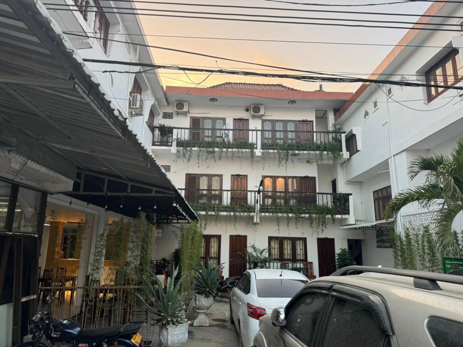 Vang Vieng Green Hotel Екстер'єр фото